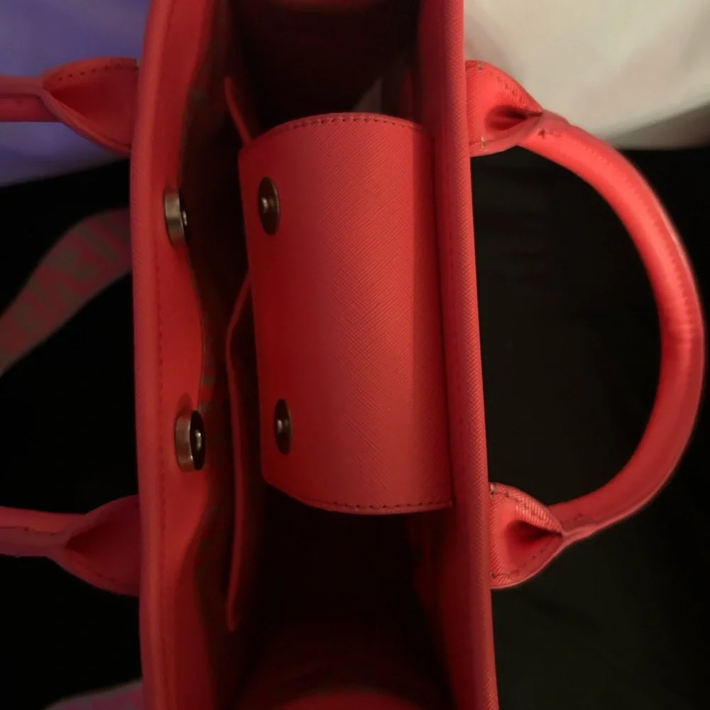 Steve Madden Coral and Beige Satchel - Picture 3 of 4